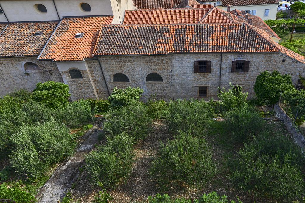 Apartments And Rooms Kampanel Hvar Town Room photo